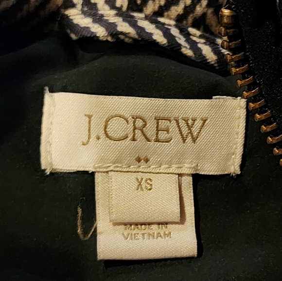 J.Crew Herringbone Excursion Quilted Puffer Vest XS Black White Classic - Picture 10 of 10